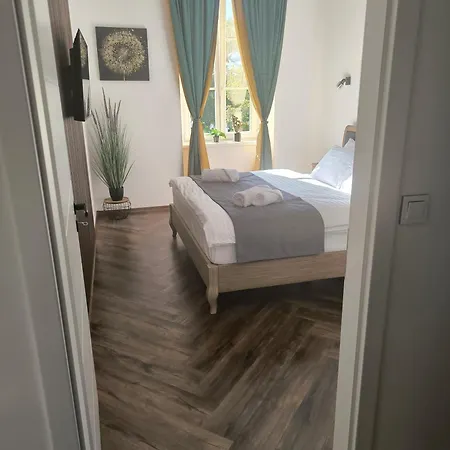 Rezidence Trojka - A6 Apartamento *